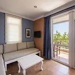 Aparthotel Lantana Aparts