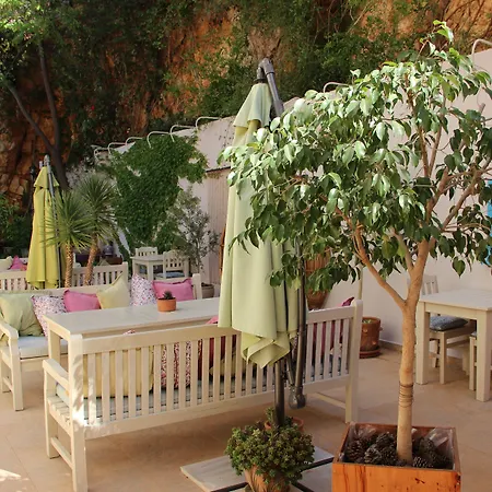 아파트호텔 Lantana Aparts 카스