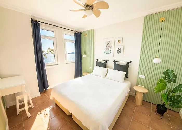 Lantana Aparts 2* Kaş