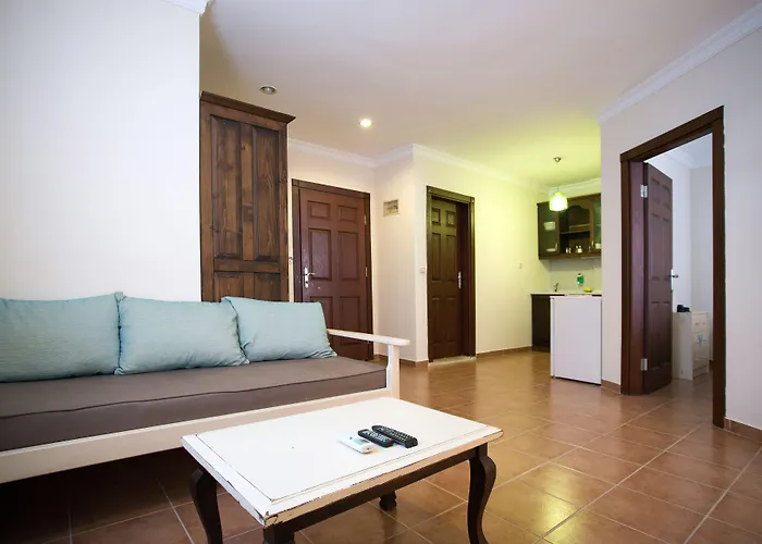 Lantana Aparts 2* Kaş