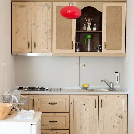 Lantana Aparts Apartmanhotel 2*