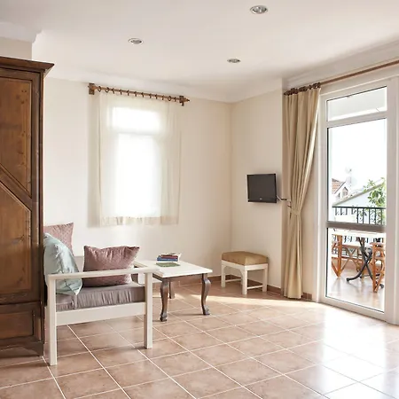 Lantana Aparts Apartmanhotel