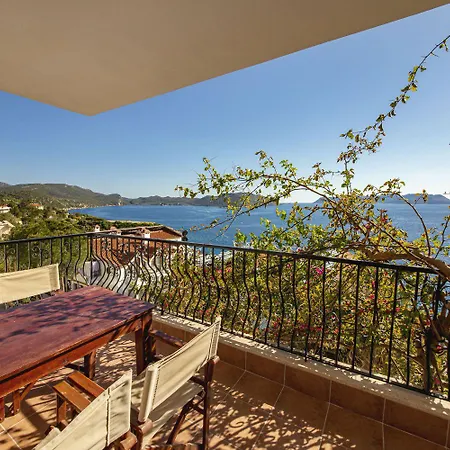 Apartmanhotel Lantana Aparts 2*