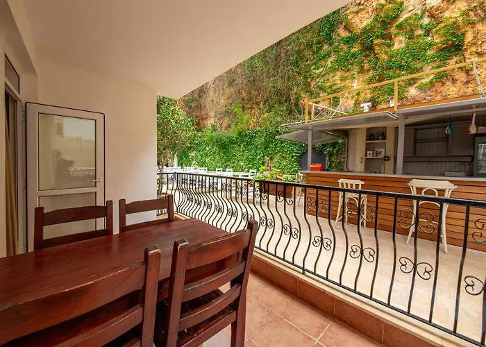 Aparthotel Lantana Aparts