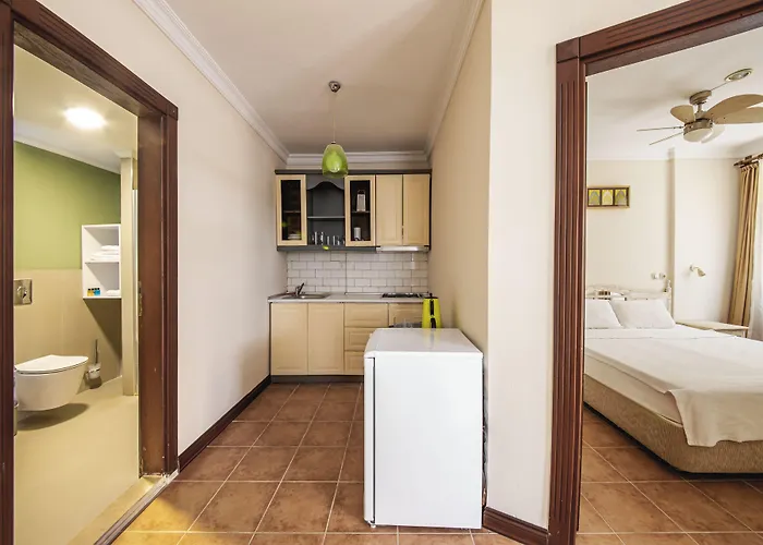 Lantana Aparts Aparthotel 2*