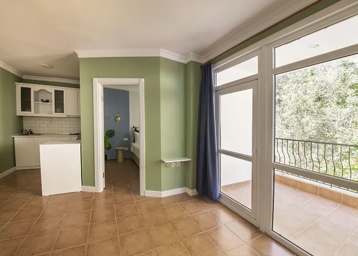 Lantana Aparts Aparthotel 2*