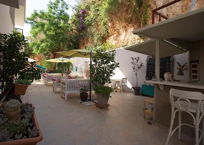 Aparthotel Lantana Aparts